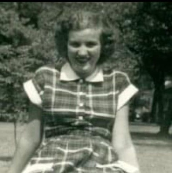 Meet your Posher, Gina - Picture 1 of 1